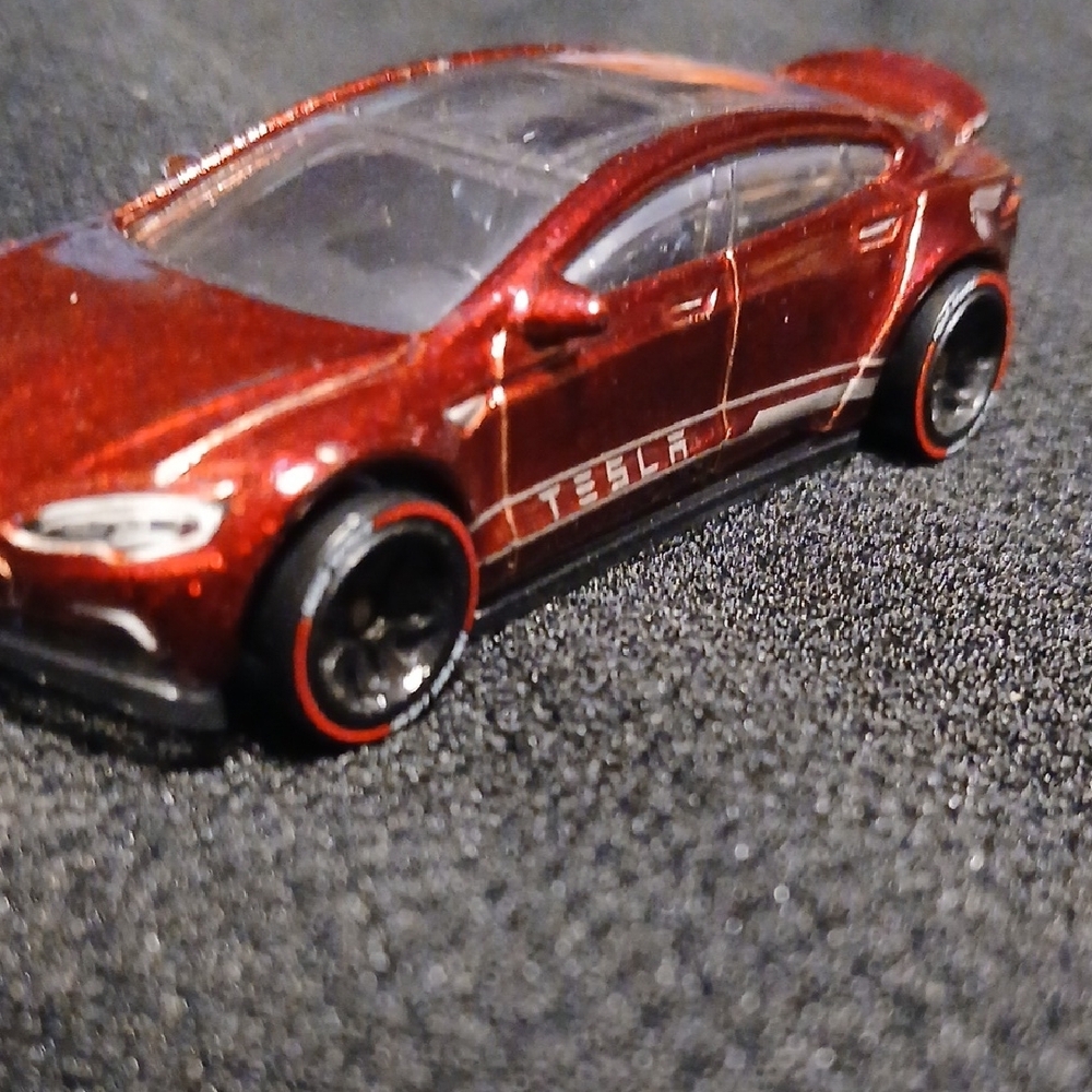 Tesla Model S Red HOT WHEELS iD  Car Slightly Used ...